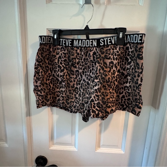 Steve Madden Pants - Steve‎ Madden Animal Print Boxer Shorts XL